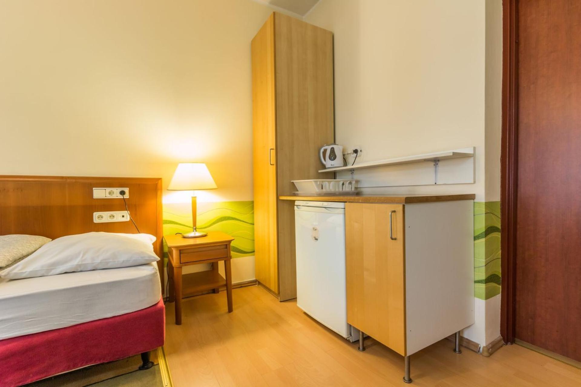 Hostel Nina Katowice Buitenkant foto